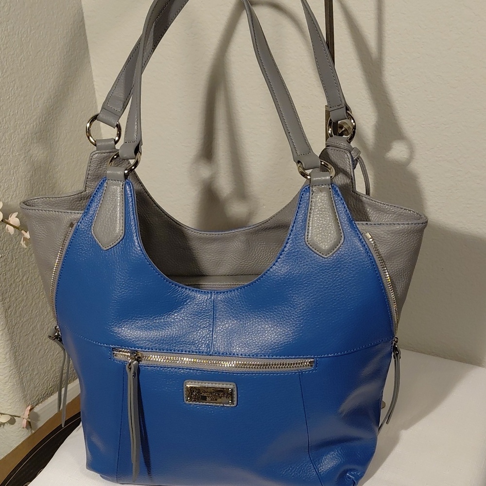 Sharif Blue/Gray Embroidered Parrot Tote - Picture 4 of 7